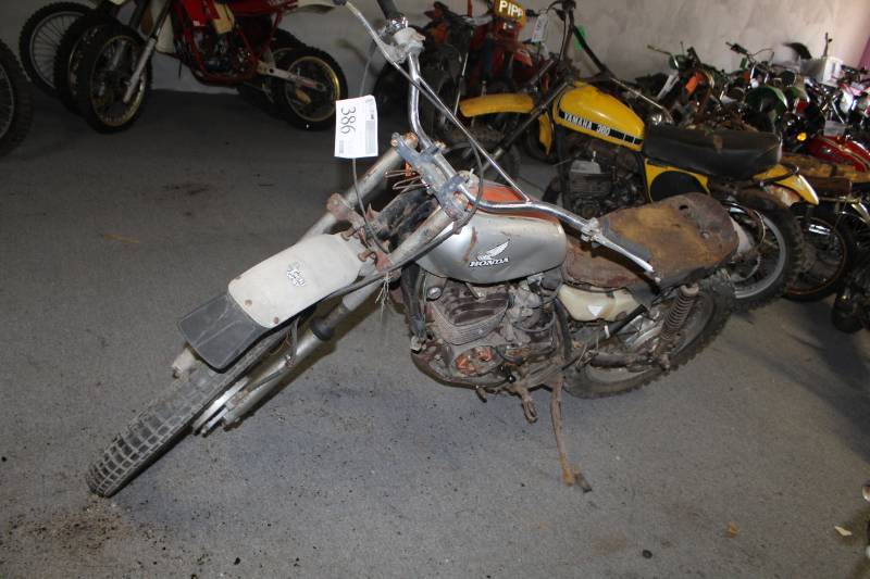 lot 386 image: 1975 Honda MT 250 Motorcycle