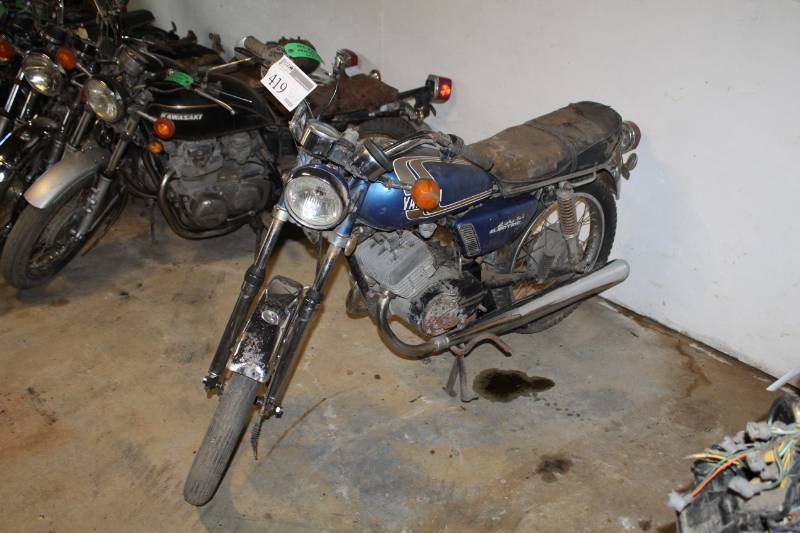 lot 419 image: 1975 Yamaha RD 200 Motorcycle