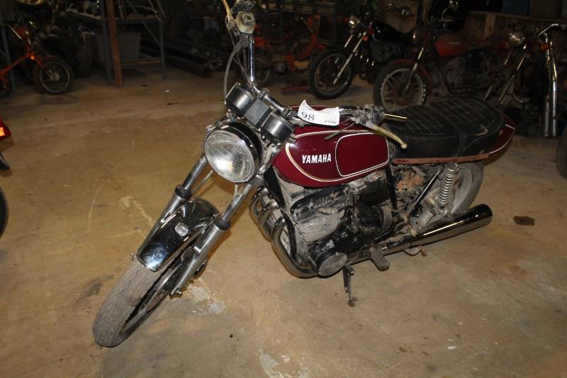 lot 98 image: 1977 Yamaha XS 750 Motorcycle