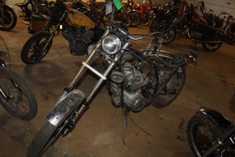 lot 476 image: 1975 Honda CB 550 Motorcycle
