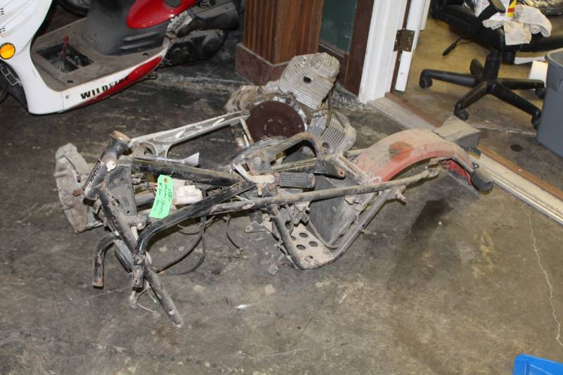 lot 504 image: 1981 Moto Guzzi V 50 500 Motorcycle Parts
