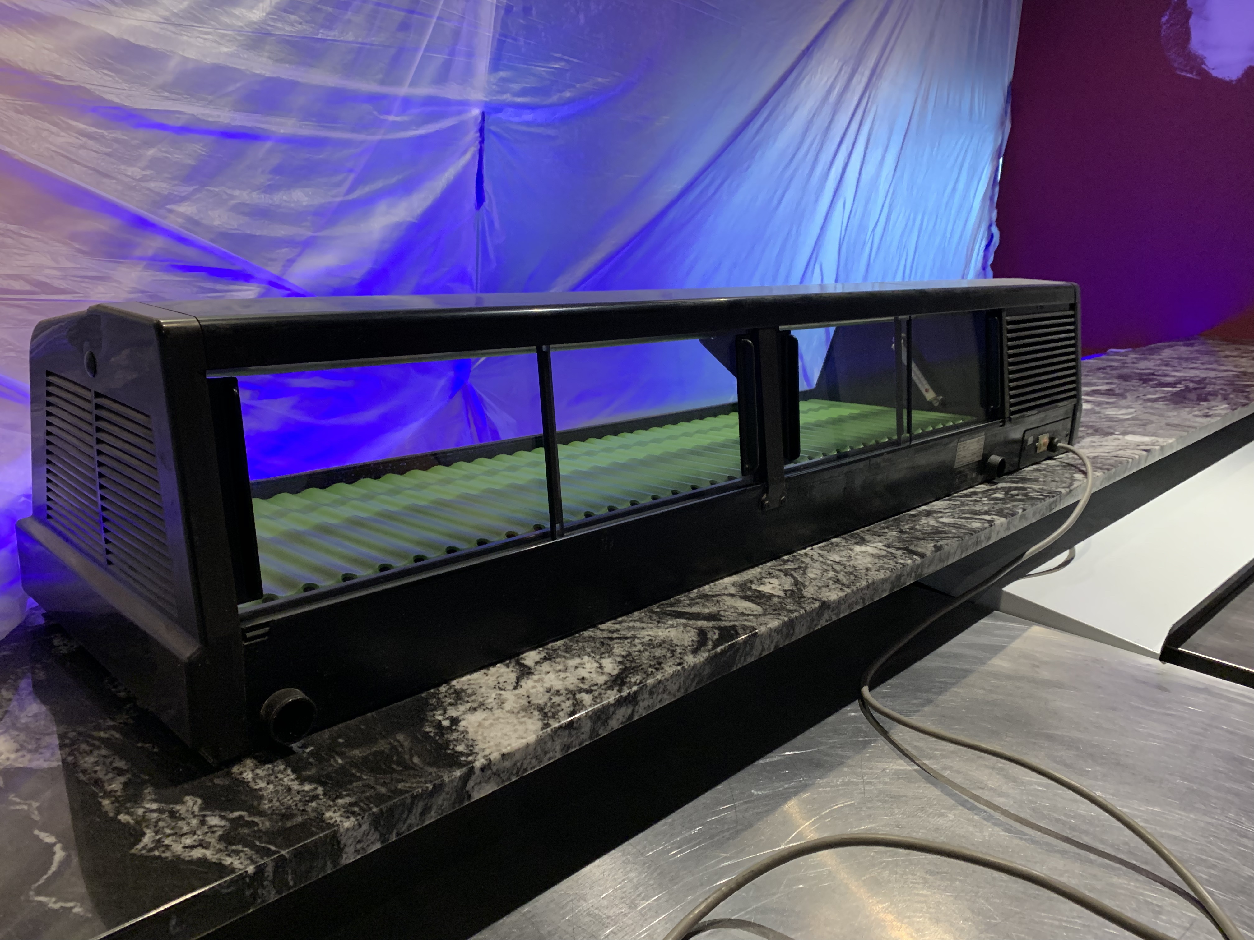 lot 20 image: Sushi Refrigerated CaseNew PartsRuns Cools