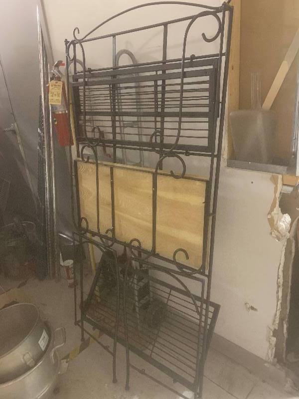 lot 71 image: &nbsp4 Tier RackFolding Rack