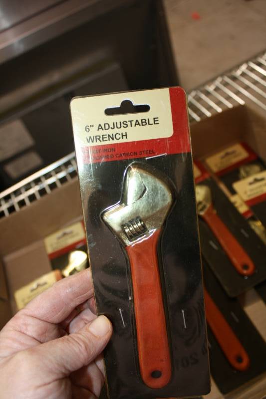 lot 207 image: 6 Adjustable wrenchs