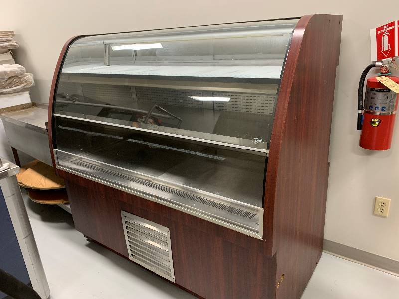 lot 25 image: QBD Modular Systems MerchandiserMod CVC6257 Runs Cools