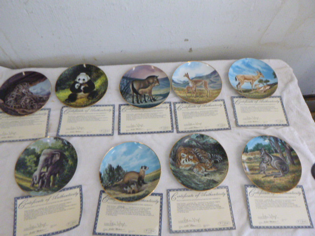lot 7 image: 10 W.L. George Fine Chine Last of Their Kind The Endangered Species Collector Plates