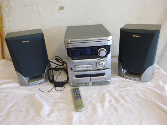 lot 15 image: Aiwa Compact Disc Player CD#
