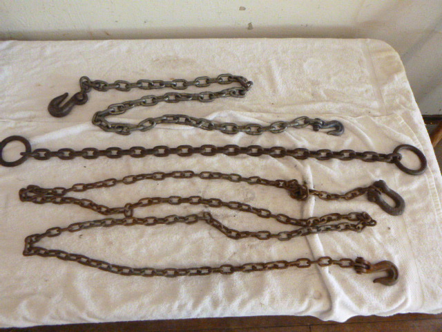 lot 27 image: 3 Chains
