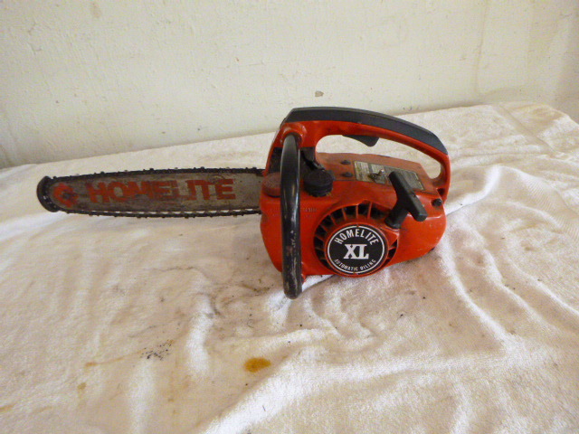 lot 36 image: Homelite XL Chain Saw