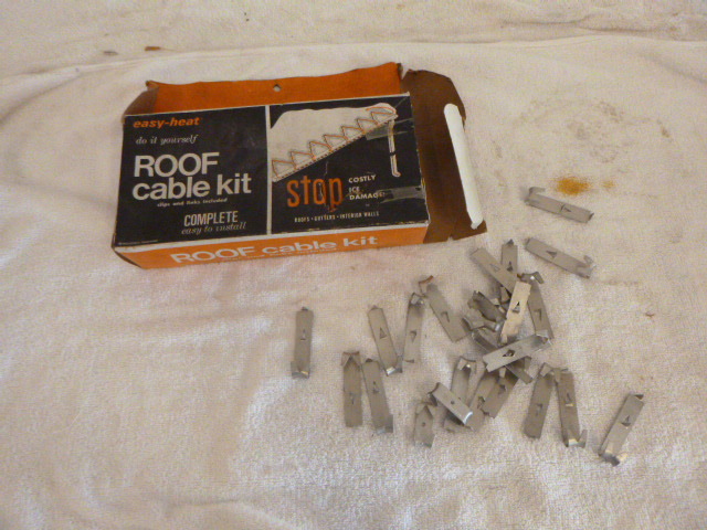 lot 42 image: Easy-Heat Roof Cable Kit