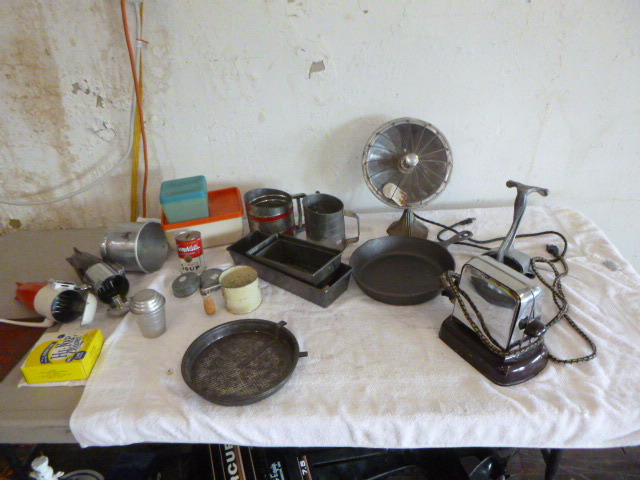 lot 80 image: Miscellaneous Kitchen Items