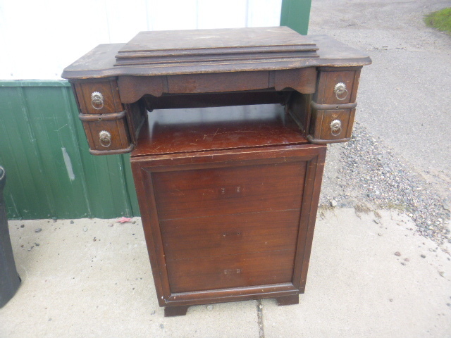 lot 51 image: 2 Vintage Sewing Machine Cabinets