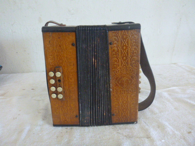 lot 97 image: Vintage Hohner Button Accordean