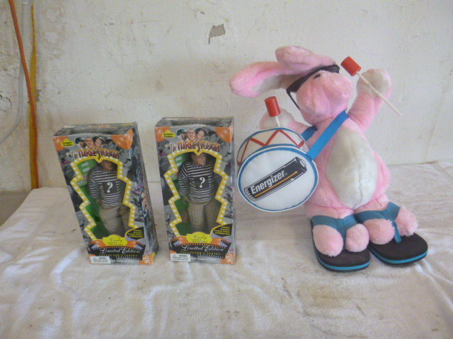 lot 100 image: Energizer Bunny and Curly Doll from the Three Stooges