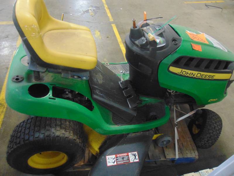 lot 301 image: John Deere D110 19-HP Hydrostatic 42-in Riding Lawn Mower BG20982