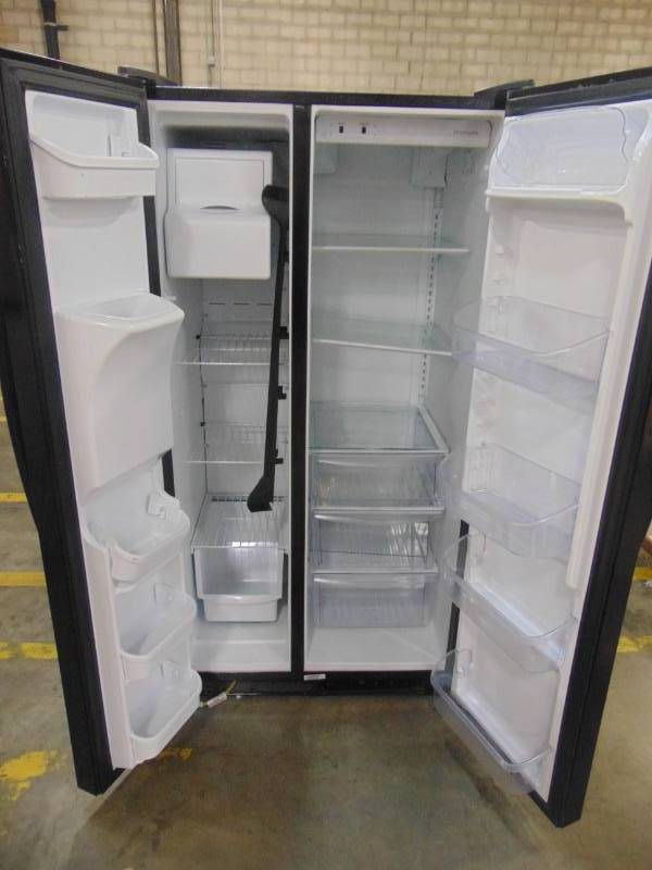 lot 302 image: Frigidaire 25.5-cu ft Side-by-Side Refrigerator with Ice Maker (Black) LFSS2612TE