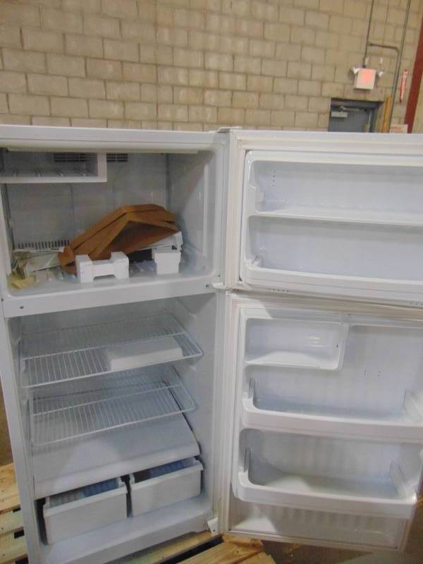 lot 303 image: Hotpoint 15.7 Cu. Ft. Top-Freezer Refrigerator HTS16BBSARWW