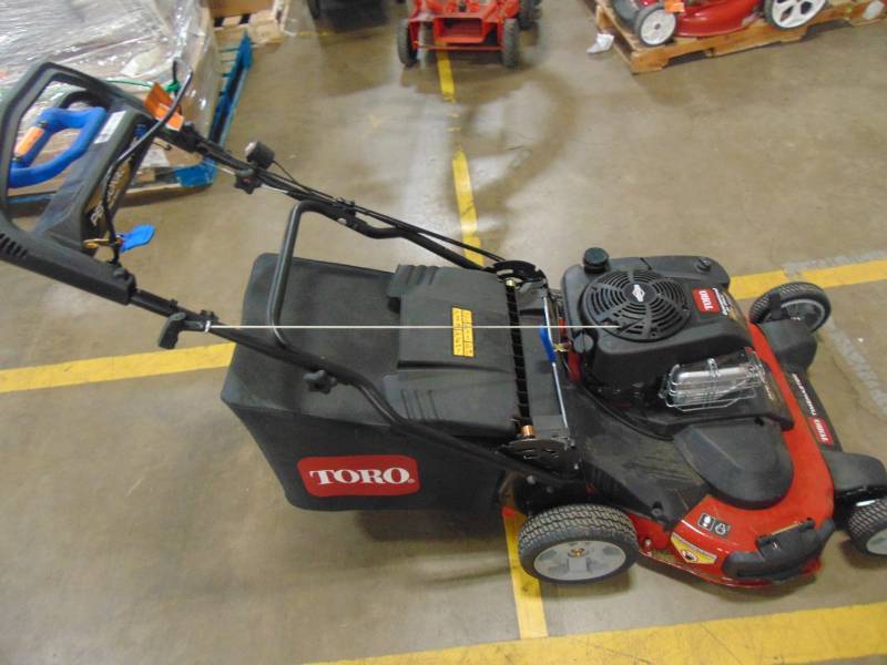 lot 316 image: Toro TimeMaster 30 in. Briggs & Stratton Personal Pace Self-Propelled Walk-Behind Gas Lawn Mower with Spin-Stop 21199