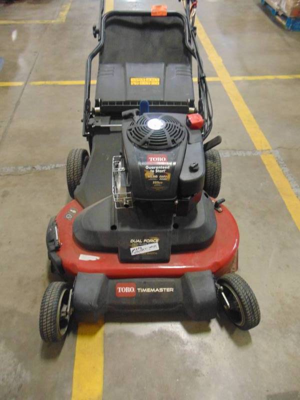 lot 325 image: Toro TimeMaster 30 in. Briggs & Stratton Personal Pace Self-Propelled Walk-Behind Gas Lawn Mower with Spin-Stop 21199