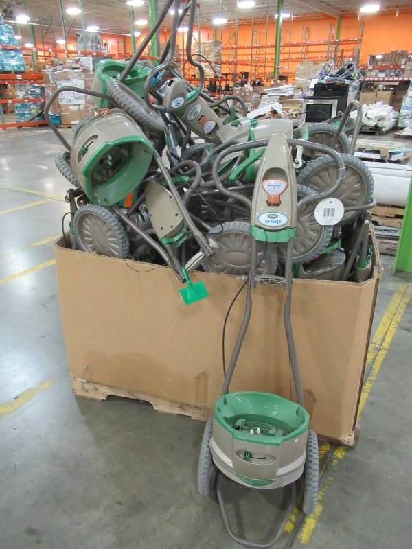 lot 34 image: Pallet of Scotts 43.75 in. H Snap Spreaders.