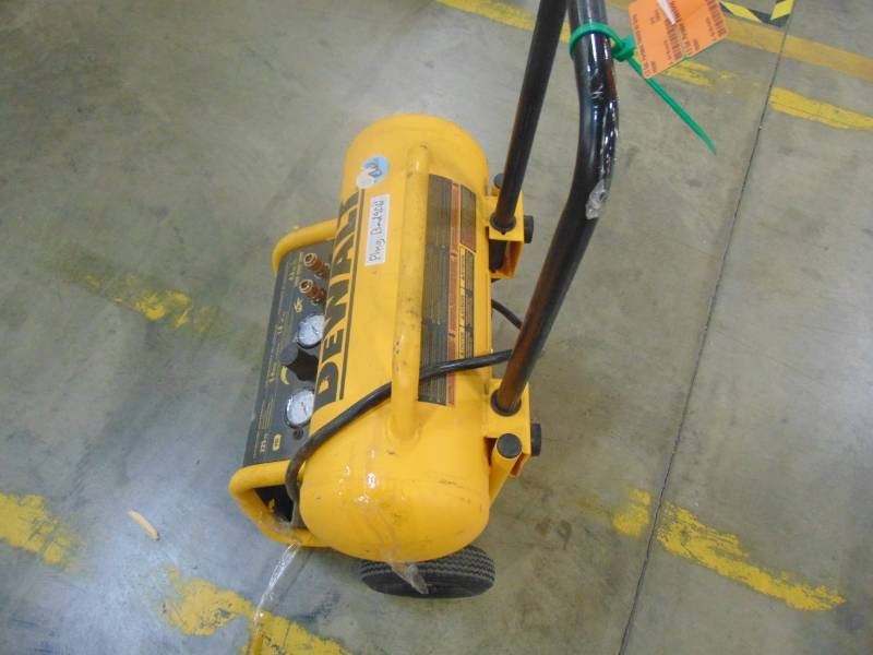 lot 352 image: DEWALT 4.5 Gal. Portable Electric Air Compressor D55146