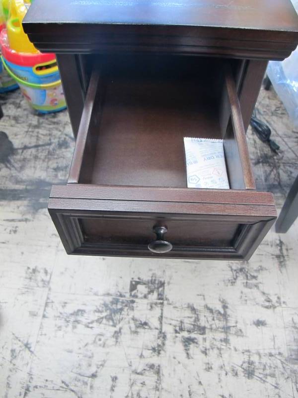lot 13 image: Chair-side Table with Power