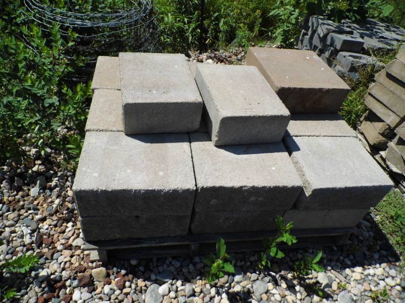 lot 3 image: 20 Step Block