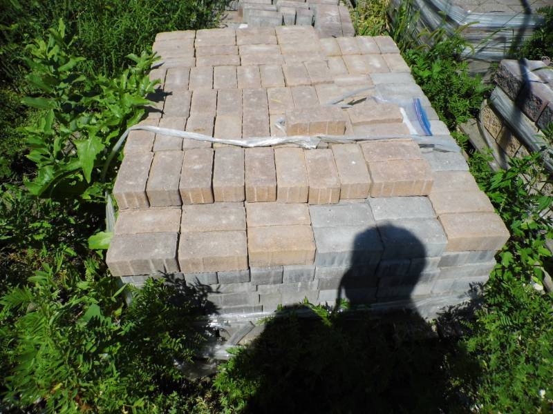 lot 13 image: 90 Sq Ft Pavers