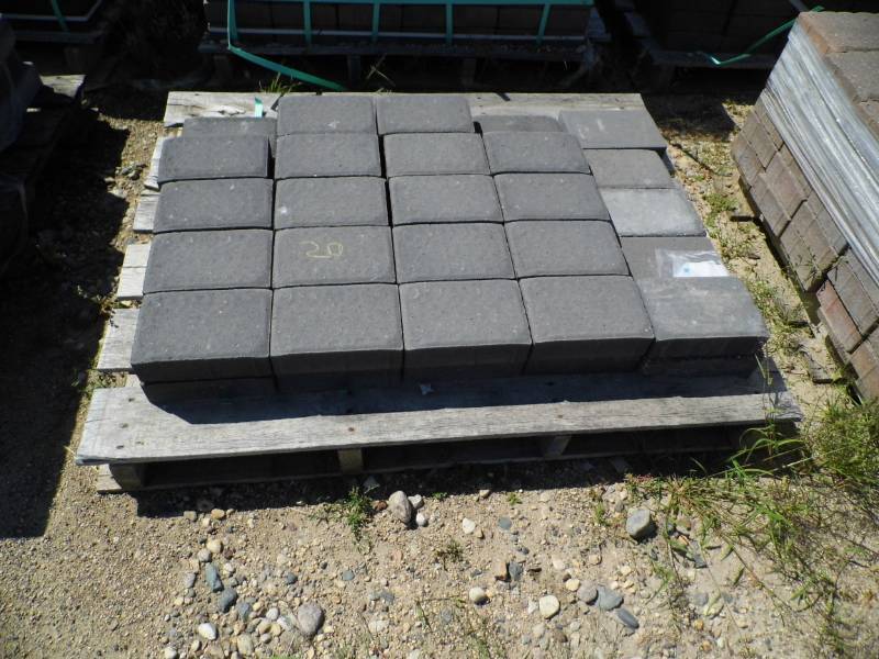 lot 20 image: 15 Sq Ft Pavers