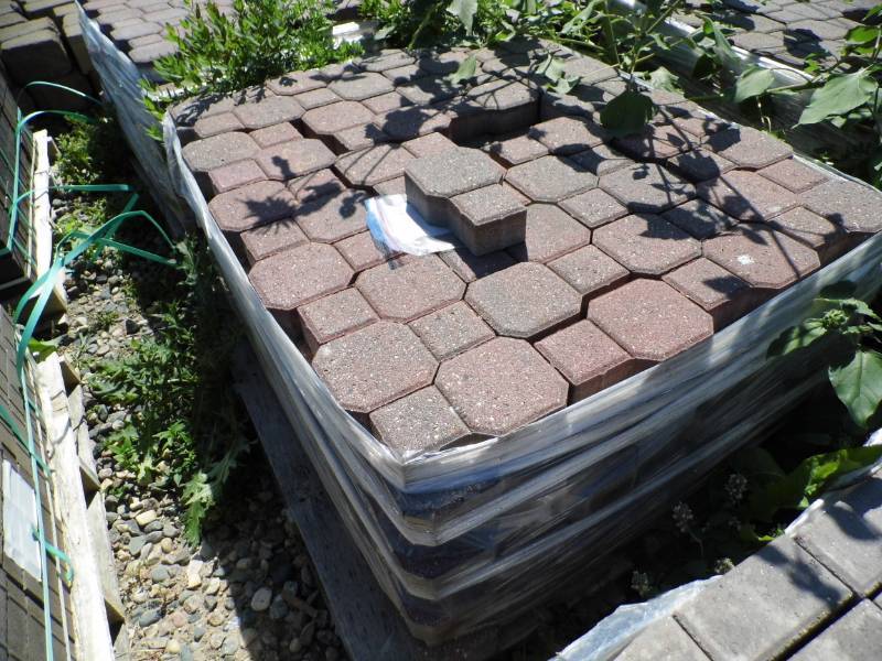 lot 22 image: 90 Sq Ft Pavers