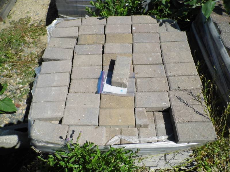 lot 26 image: 70 Sq Ft Pavers