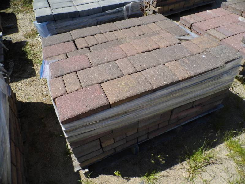 lot 30 image: 80 Sq Ft Pavers
