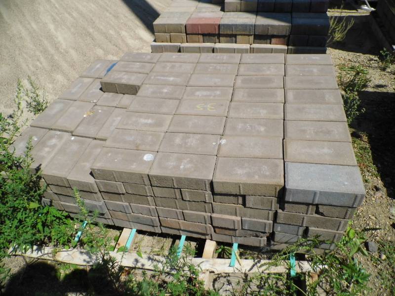 lot 35 image: 65 Sq Ft Pavers