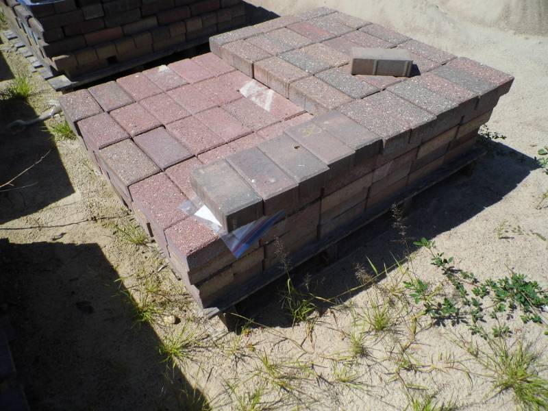 lot 38 image: 48 Sq Ft Pavers