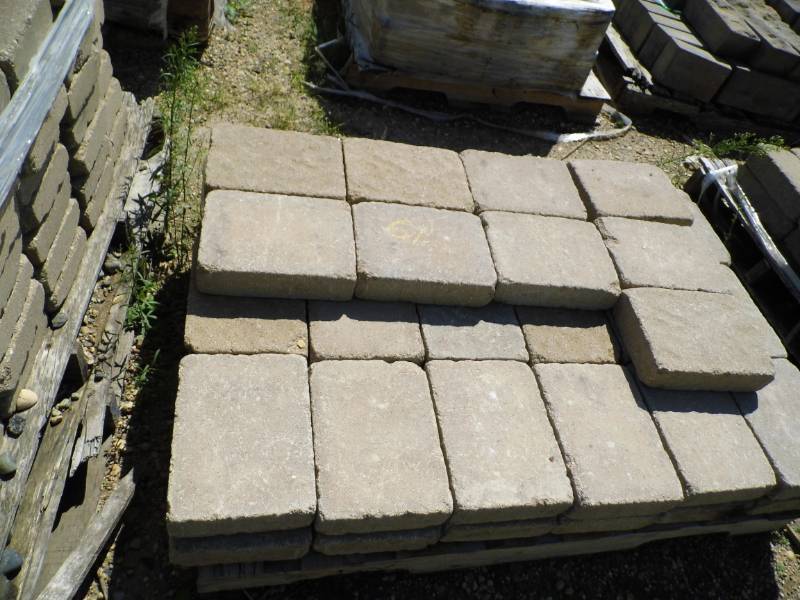 lot 61 image: 40 Sq Ft Tumbled Pavers