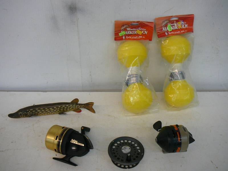 lot 5 image: Lot of Fishing Items