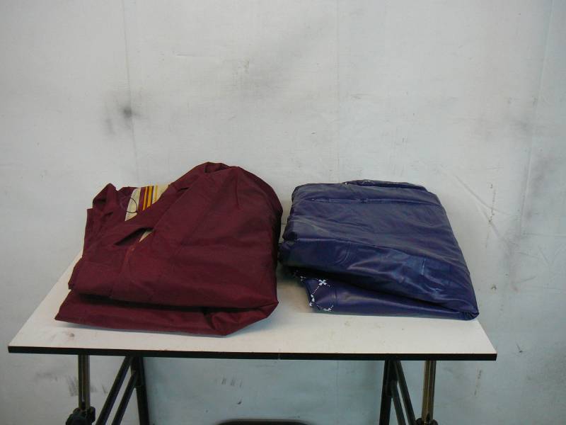 lot 21 image: Air Mattresses