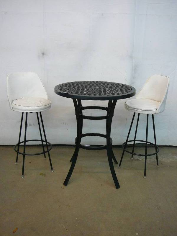 lot 25 image: Metal High Top Table With 2 Tall Chairs