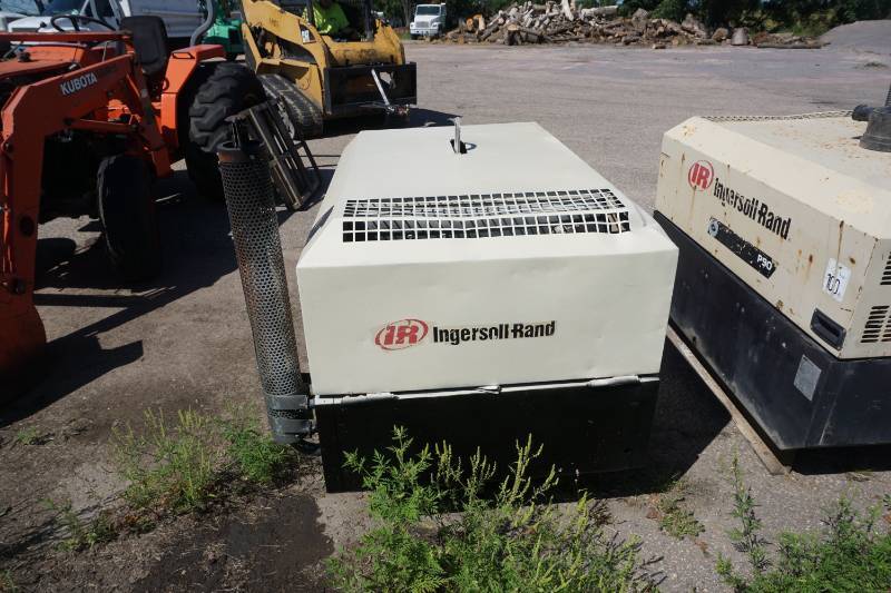 2003 Ingersoll Rand Model P90 Skid/Deck/Truck Bed Mount Diesel Air