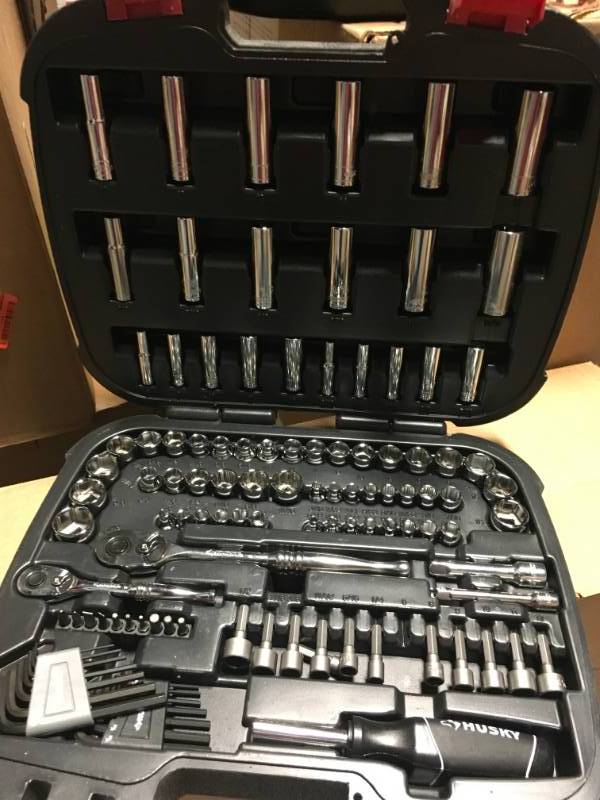 lot 18 image: Husky Mechanics Tool Set (111-Piece) not used
