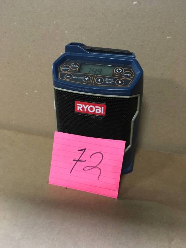 lot 72 image: RYOBI P741 AM-520 - 1710 KHZ FM 87.5 - 107.9 MHZ  in good condition