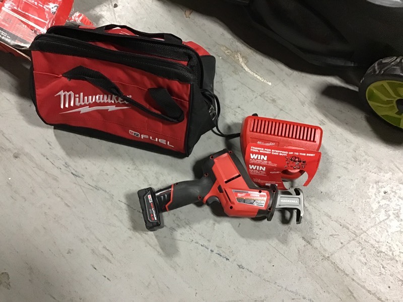 lot 112 image: Milwaukee M12 FUEL 12-Volt Lithium-Ion Brushless Cordless HACKZALL Reciprocating Saw Kit w(1) 4.0Ah Batteries, Charger & Tool Bag in working conditions