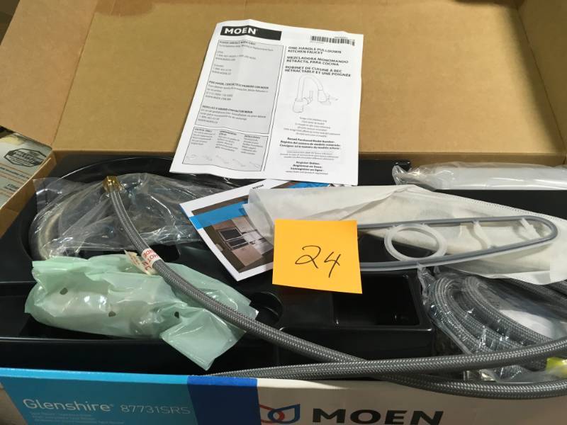 lot 24 image: MOEN Glenshire Single-Handle Pull-Down Sprayer Kitchen Faucet with Reflex and Power Clean in Spot Resist Stainless in good condition