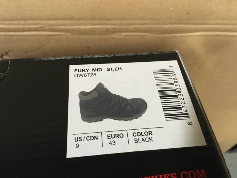 lot 104 image: Dickies Fury EXO-Lite Mens Mid-Top Steel-Toe Work Shoes (Black) SZ 9 not used