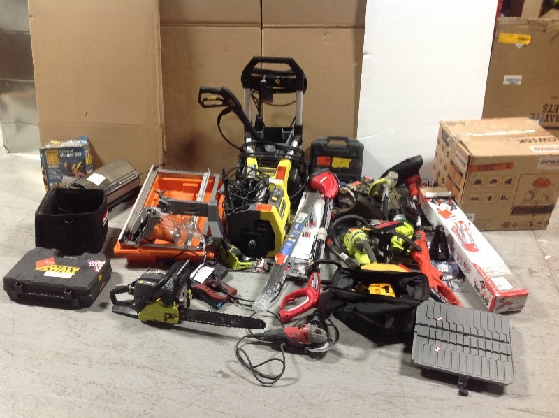 lot 127 image: Lots of salvages tools for parts o repairs