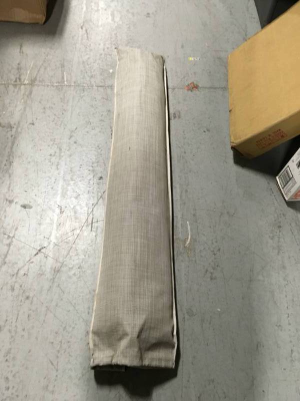 lot 64 image: PATIO UMBRELLA in good conditions