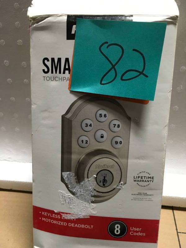 lot 82 image: Kwikset 909 SmartCode Electronic Deadbolt featuring SmartKey in Satin Nickel in good conditions