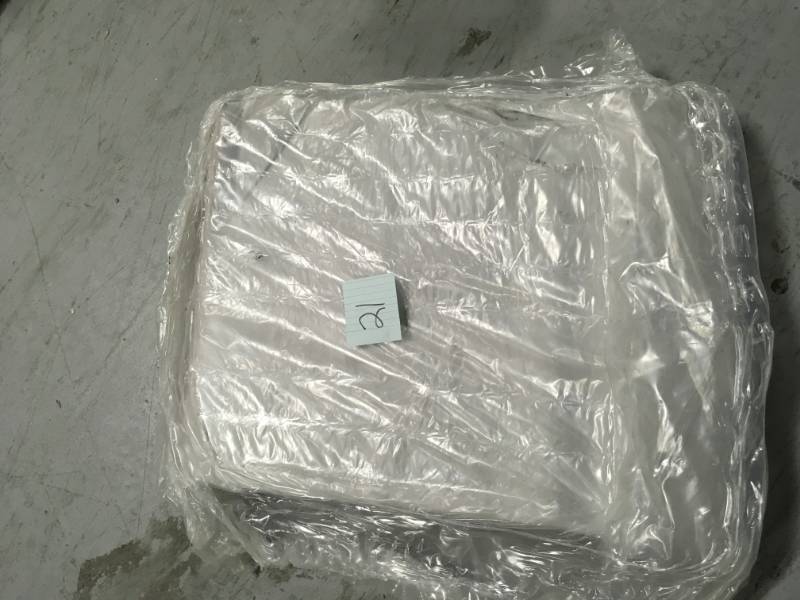 lot 21 image: Pratt Retail Specialties 18 in. x 24 in. 30# White Newsprint Paper (833-Sheets) in good conditions