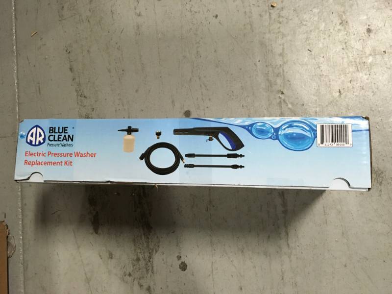lot 31 image: AR Blue Clean Universal PW Gun Replacement Kit for AR Power Washers not used