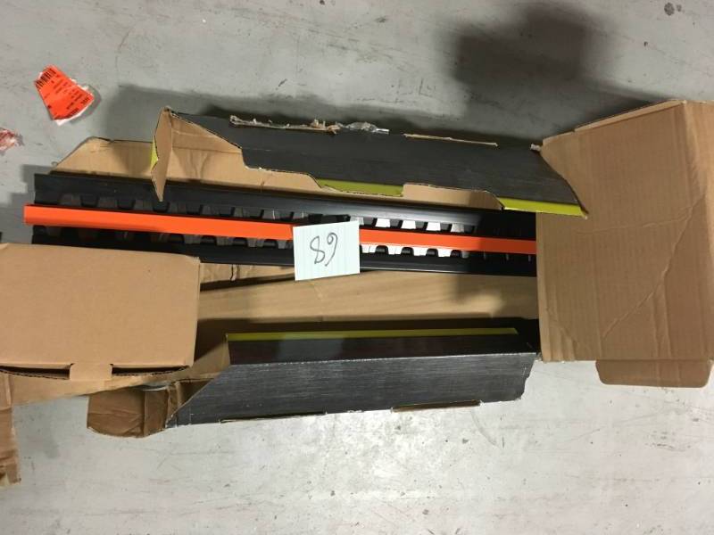 lot 68 image: RYOBI 24 in. 40-Volt Lithium-Ion Cordless Hedge Trimmer with 2 Ah Battery and Charger Included in good conditions